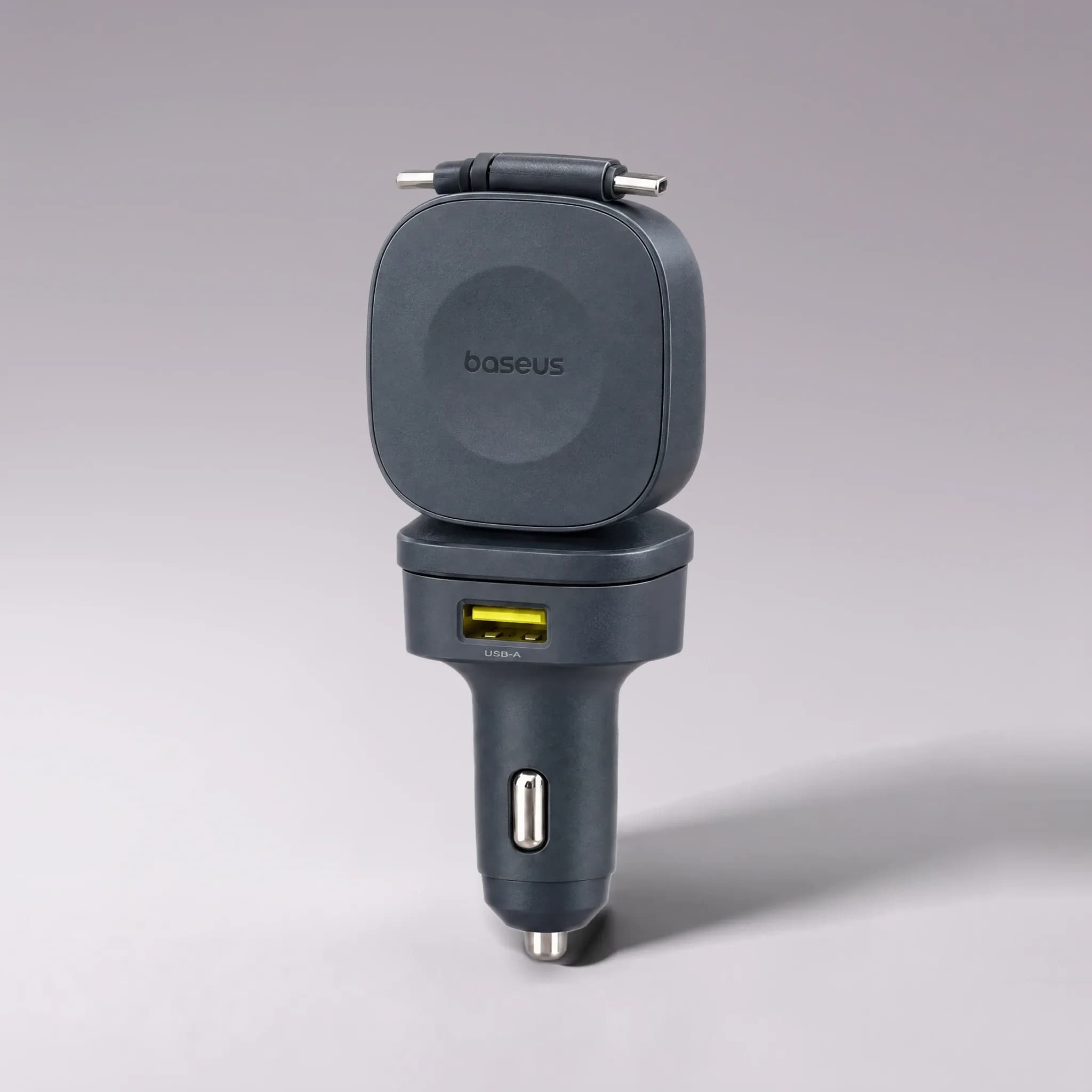 Автомобильное зарядное устройство Baseus PrimeTrip VR2 Max, 100 Вт — на светло-сером фоне